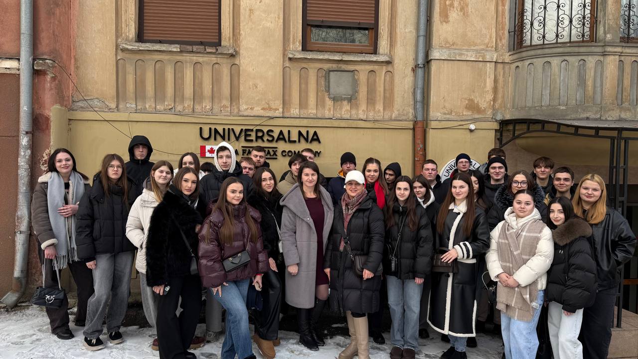 Студенти ЧНУ відвідали Чернівецьку генеральну обласну агенцію Страхової компанії UNIVERSALNA 