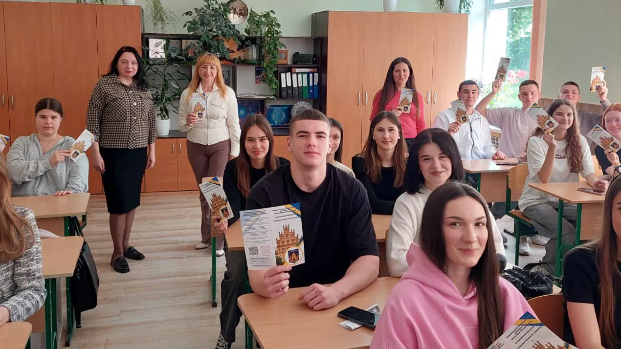Профорієнтаційна зустріч викладачів кафедри фінансів і кредиту з учнями Чернівецького ліцею №7
