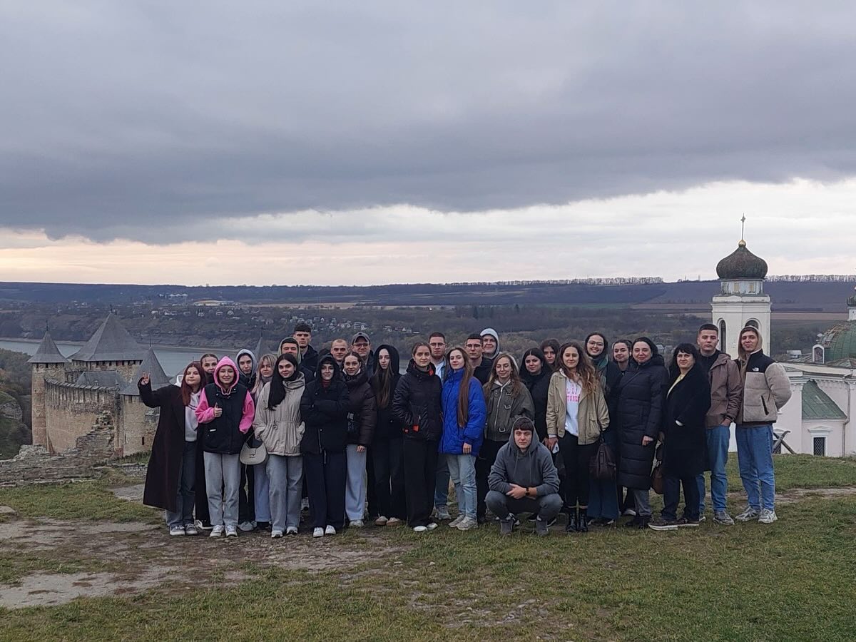 Студенти кафедри фінансів і кредиту здійснили пізнавальну поїздку до Хотинської фортеці — символу історичної стійкості України