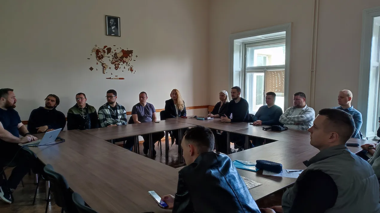 Воркшоп для аспірантів: застосування штучного інтелекту для оптимізації транспортних маршрутів