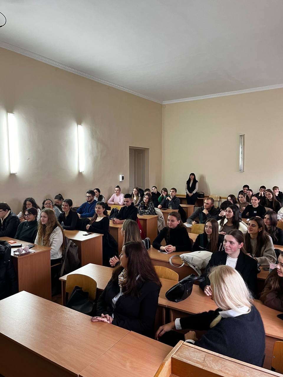 Представники компанії Done презентували студентам ЧНУ сучасні рішення у сфері зовнішньої торгівлі